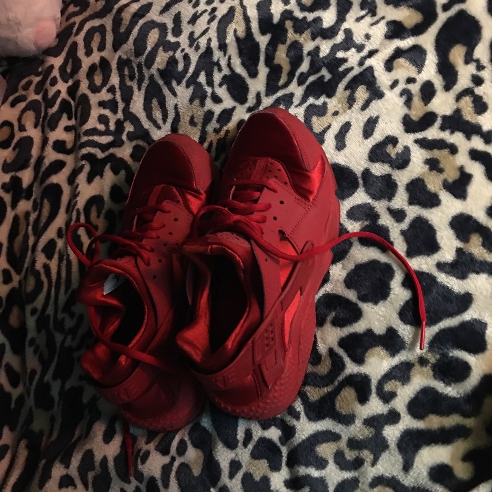 red big kid’s huarache